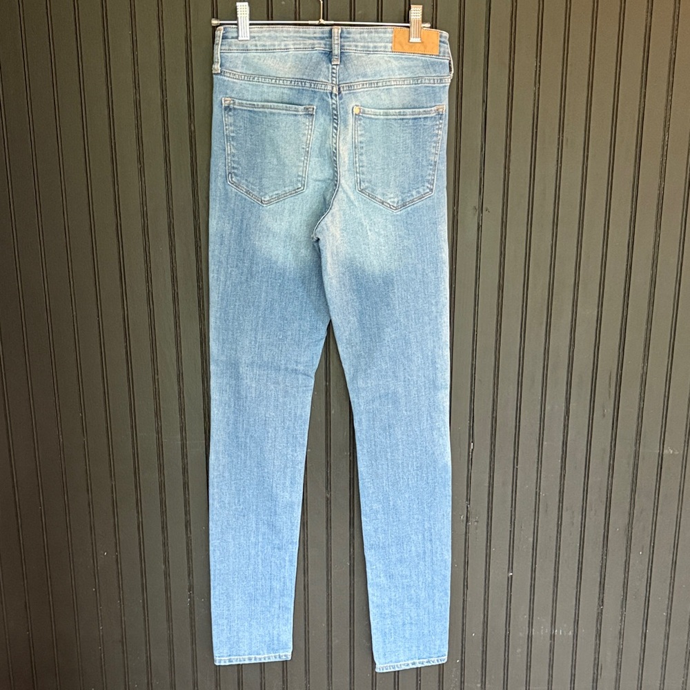 H&M Light Blue Skinny Jeans - Picture 2 of 5